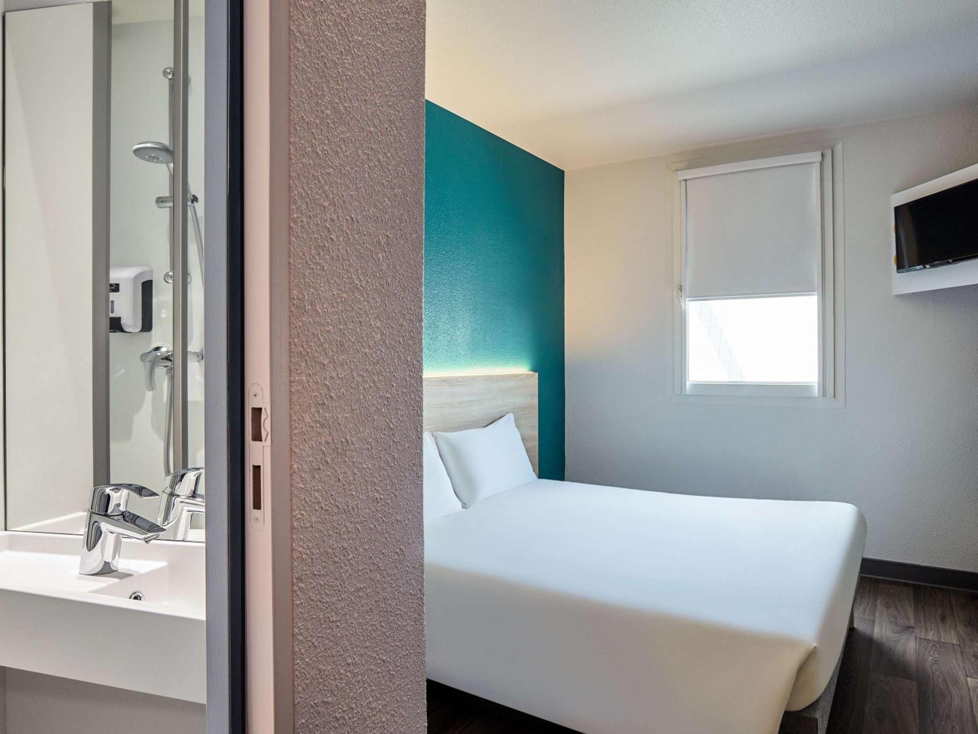 Hotelf1 Nimes Ouest Екстер'єр фото